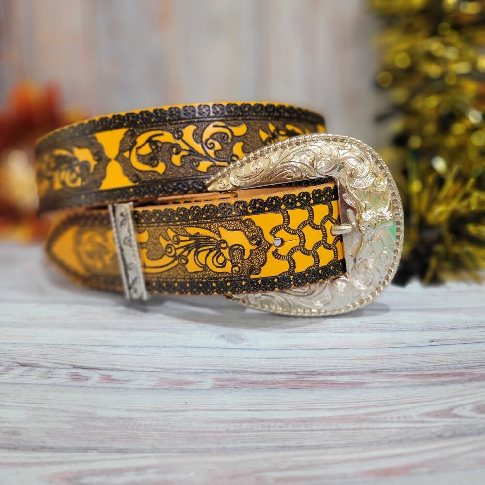 Western Genuine Leather Belt longhorn Buckle Large with Silver accents Tan Blac
